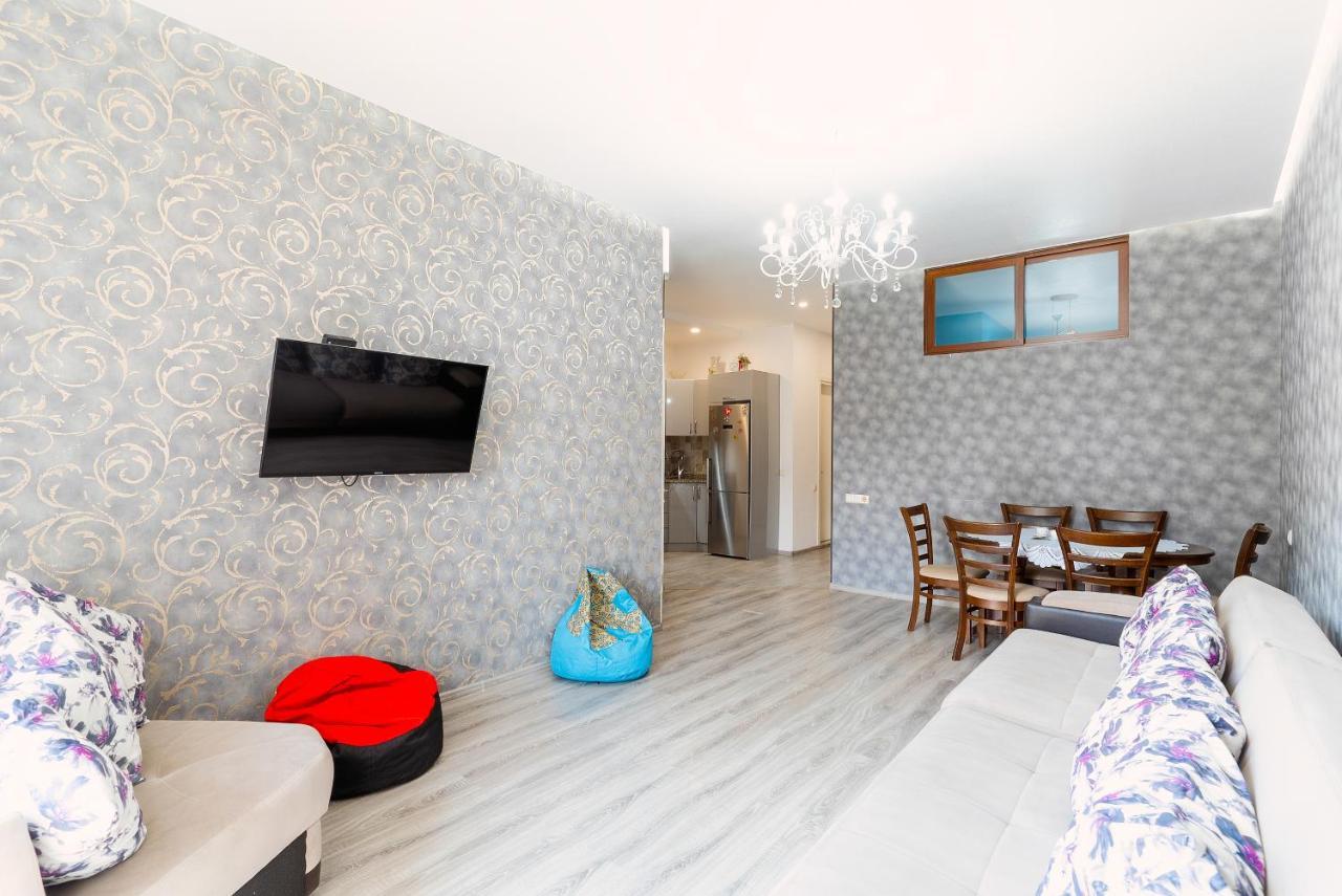 Nice Batumi Apartment Ngoại thất bức ảnh