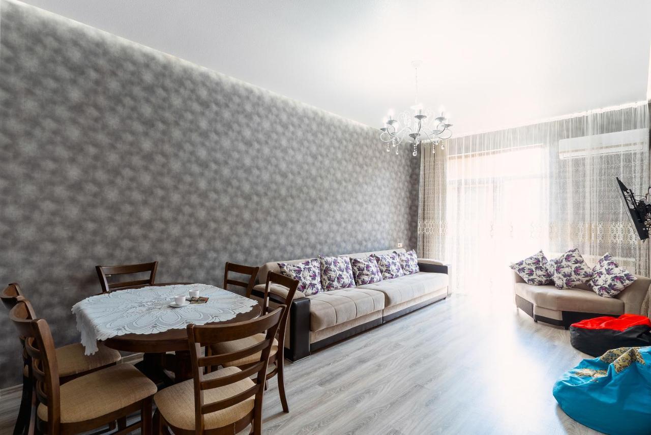 Nice Batumi Apartment Ngoại thất bức ảnh